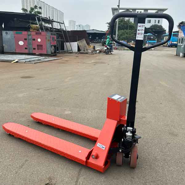 Xe nâng tay gắn cân 2.5T không in hóa đơn 2 xe nâng tay gắn cân 2.5t càng hẹp