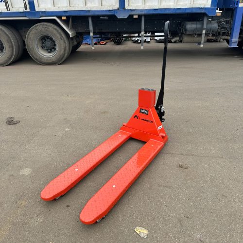 Xe nâng tay gắn cân 2.5t không in hóa đơn