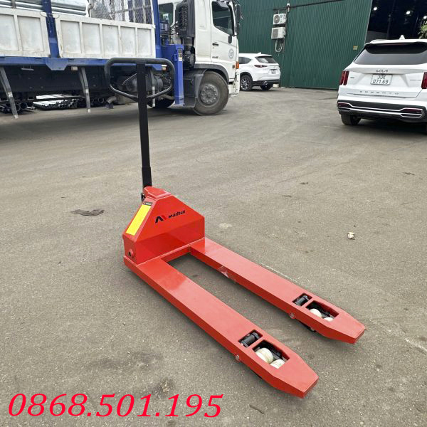 Xe nâng tay thấp 5 tấn càng hẹp